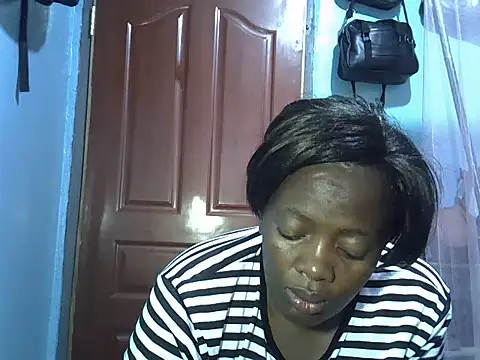 Ebonyceline's Live XXX Chat