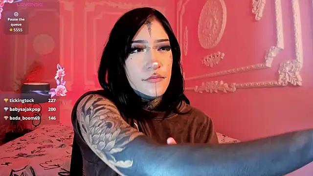 Kat_VonDe Live XXX-Chat