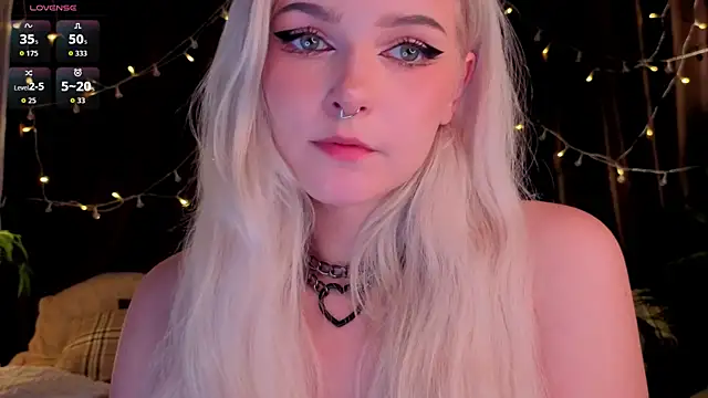 ShyniAlice live XXX chat