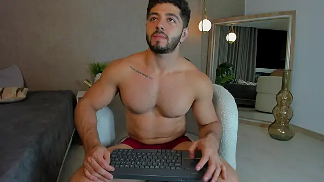 Show modela Thiago_moretti na web-kameri