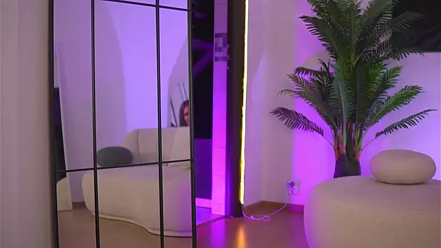 Chatroom XXX en direct de EllenKarter