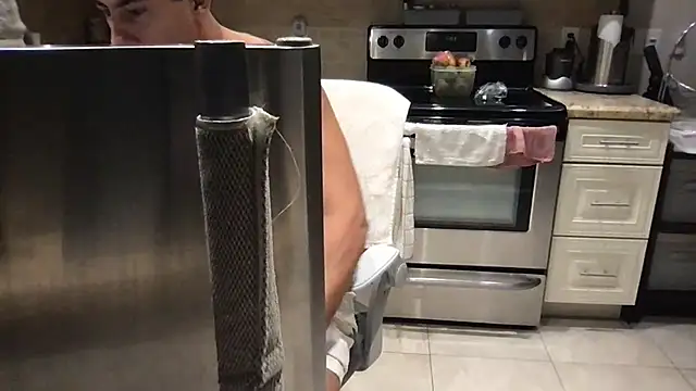 دردشة BigGuyMuscle الجنسية المباشرة