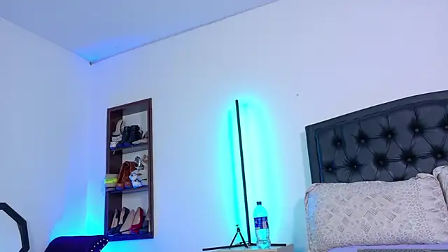 Chat XXX en directo de Scarlet_Hiit