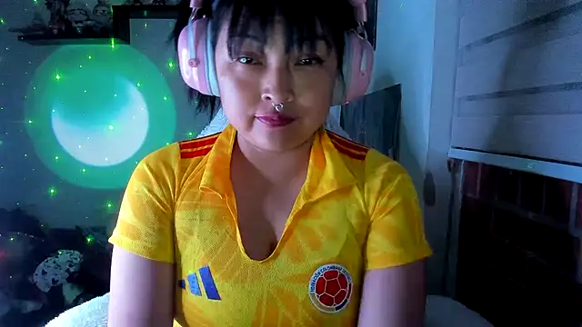 Shaddycute_ élő XXX-chatje