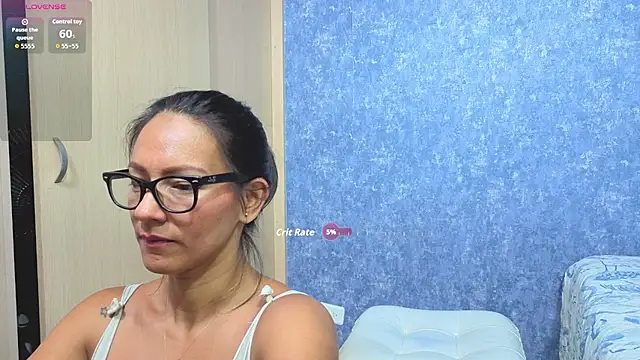 Helena_rosee 现场XXX聊天