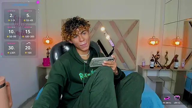 Anyelo_Twink live XXX chat
