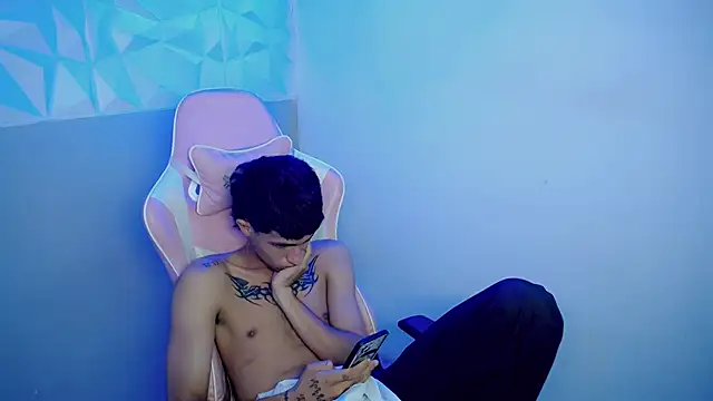 AAA_WHITE – Naživo XXX chat