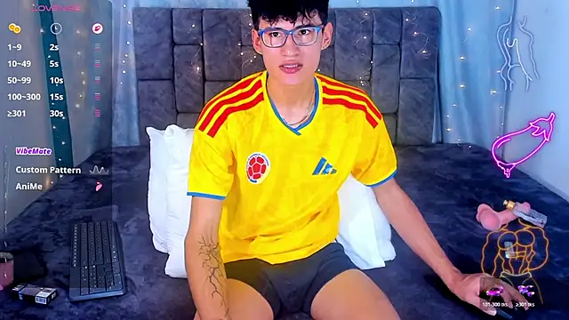 NicolasTorrez webcam show