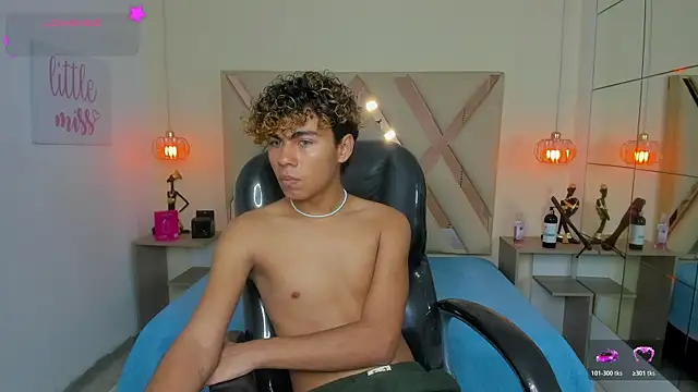 دردشة Anyelo_Twink الجنسية المباشرة