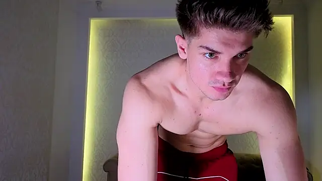 Chat XXX en directo de MaxKaiden