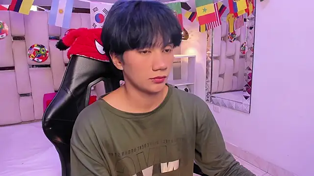 Eriol_'s Live XXX Chat