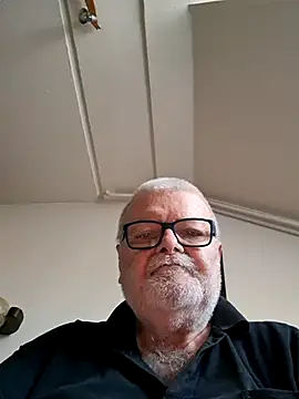 XXX chat uživo modela petvarad