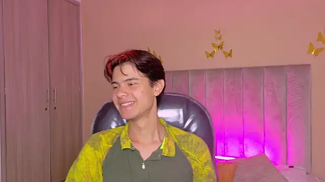 Онлайн чат XXX Derek_Sinn