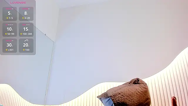 Lia_Guzman 现场XXX聊天