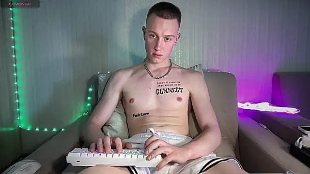 Онлайн чат XXX Travis_Gracile