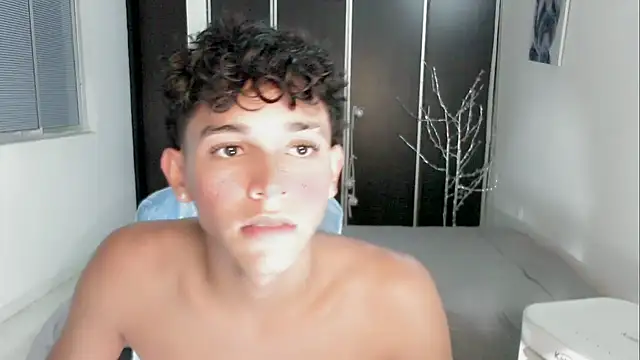 XXX chat uživo modela 2c_Bby