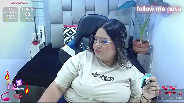 evelin_zaens Adlı Modelin Canlı XXX Sohbeti