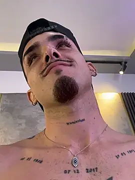 NikoStone_ Adlı Modelin Canlı XXX Sohbeti