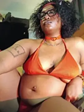 BdyNdSol Chat XXX in diretta
