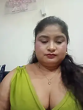 hornyriyanka's Live XXX Chat