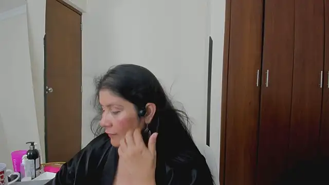 kiraGeiner – Naživo XXX chat