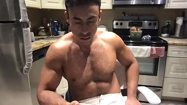 BigGuyMuscle: онлайн-секс-чат