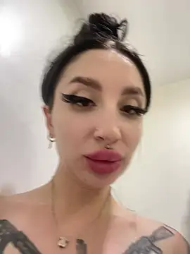 Molly__Moon – Naživo XXX chat