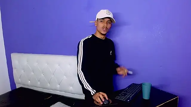 Angel_foxc13 – Naživo XXX chat