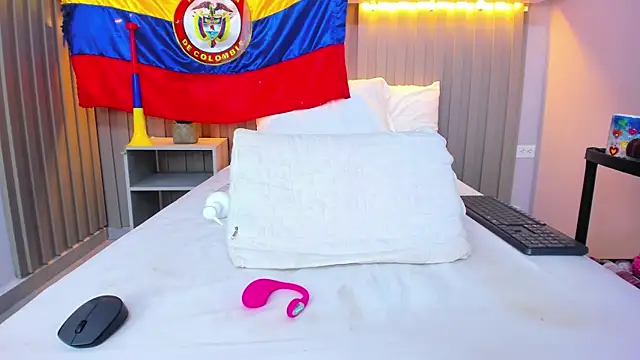 Chat +18 de pinktaylor_ ao vivo