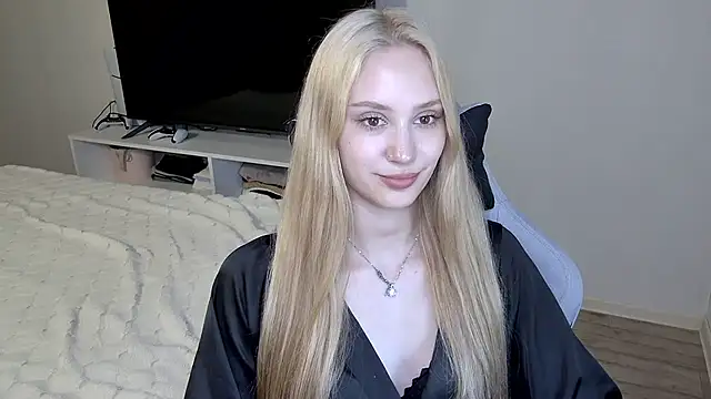 Layla001 现场XXX聊天