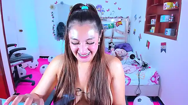 perlabeautiful's Live XXX Chat