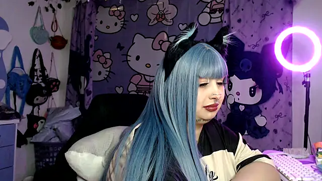 lussyevans24 élő XXX-chatje
