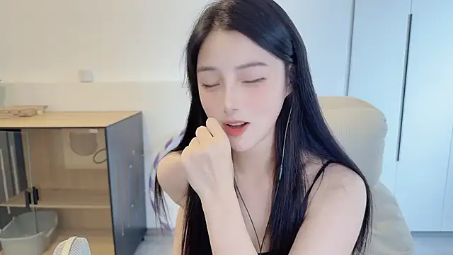 Chat +18 de holo_love ao vivo