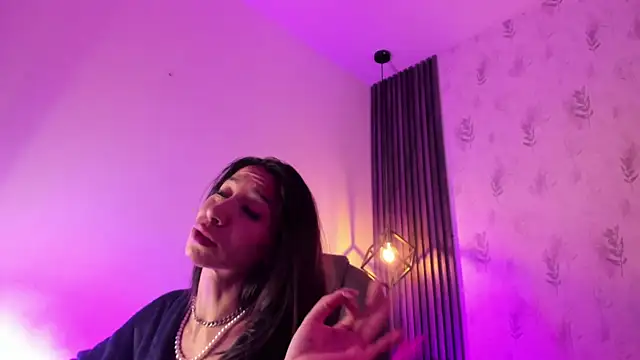 צ'אט XXX בשידור חי של NahomyCarther