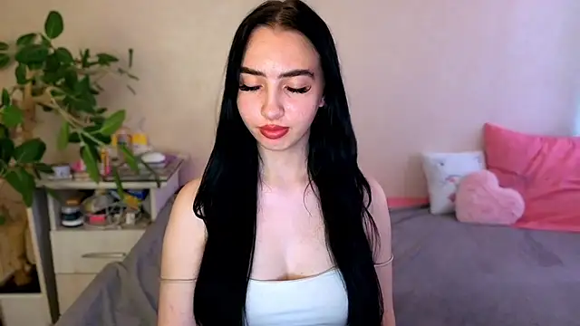 WildKittenX_'s Live XXX Chat