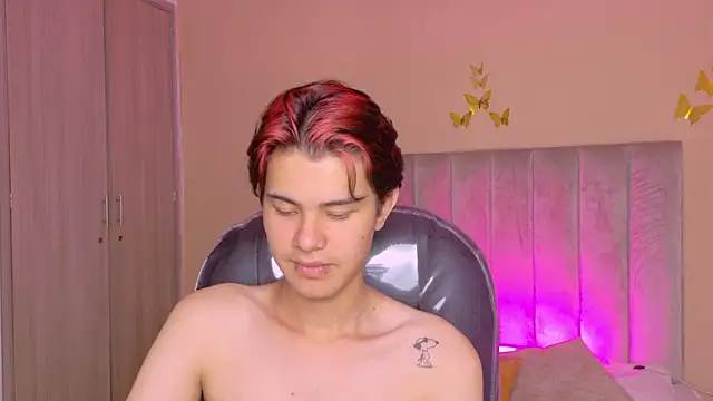 Derek_Sinn Adlı Modelin Canlı XXX Sohbeti
