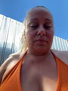 Chat +18 de SabinaSweety ao vivo