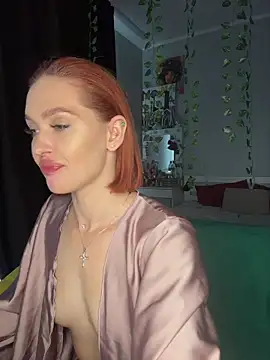 LittleFox___ Adlı Modelin Canlı XXX Sohbeti