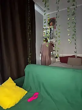 Chatroom XXX en direct de LittleFox___