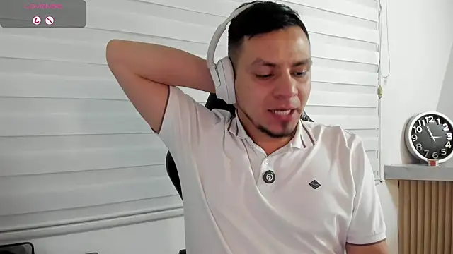 Rick_Adams – Naživo XXX chat