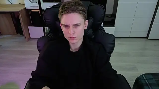 angryzan XXX чат на живо