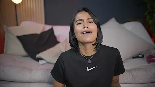 charlottehershel02's Live XXX Chat
