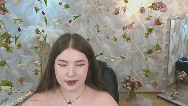 PixelGoddess Adlı Modelin Canlı XXX Sohbeti