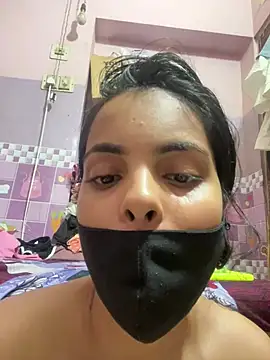 Sandhya_77's Live XXX Chat