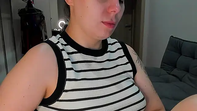 Di_na_Bell's Live XXX Chat