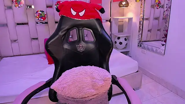 Eriol_'s Live XXX Chat