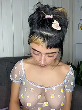 baby_akuma Adlı Modelin Canlı XXX Sohbeti