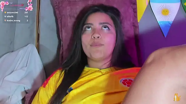 Chat XXX en directo de KimDevinne