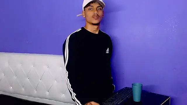 Angel_foxc13 现场XXX聊天