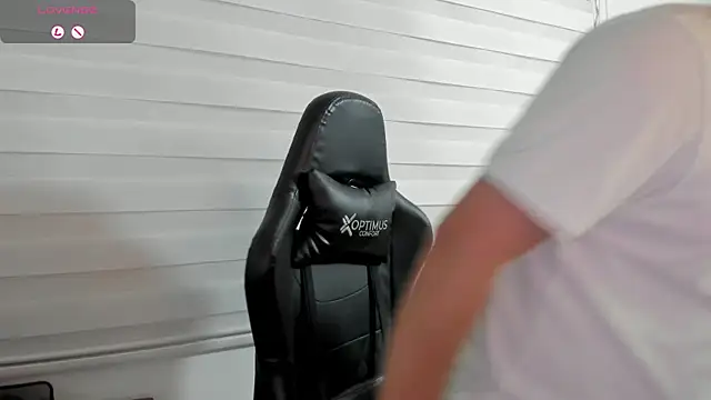 Chat +18 de Rick_Adams ao vivo